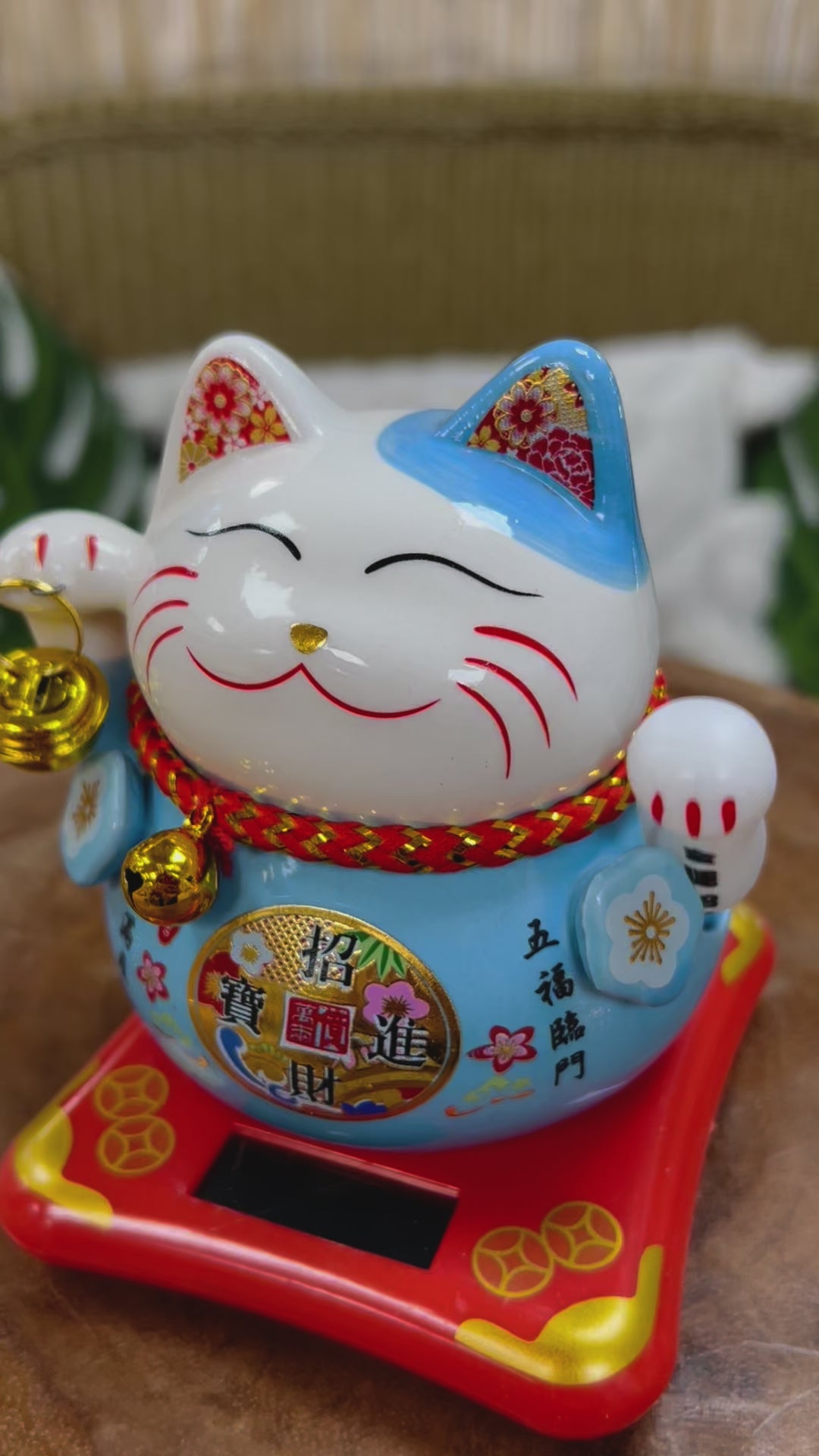 Solar Powered Japanese Lucky Cats ''Maneki-neko''