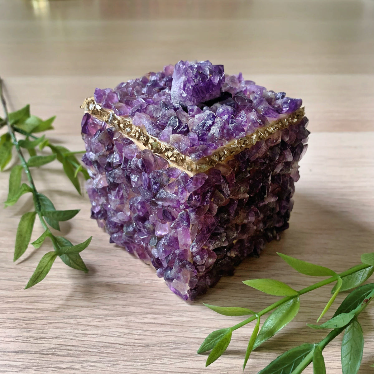 Mini Amethyst Box in Gold