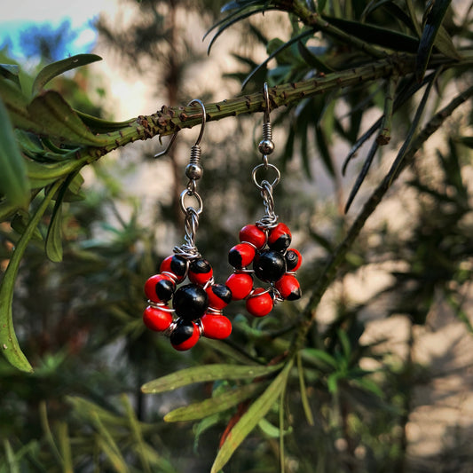 Small Huayruro & Onyx Flower Earrings - Stainless Steel