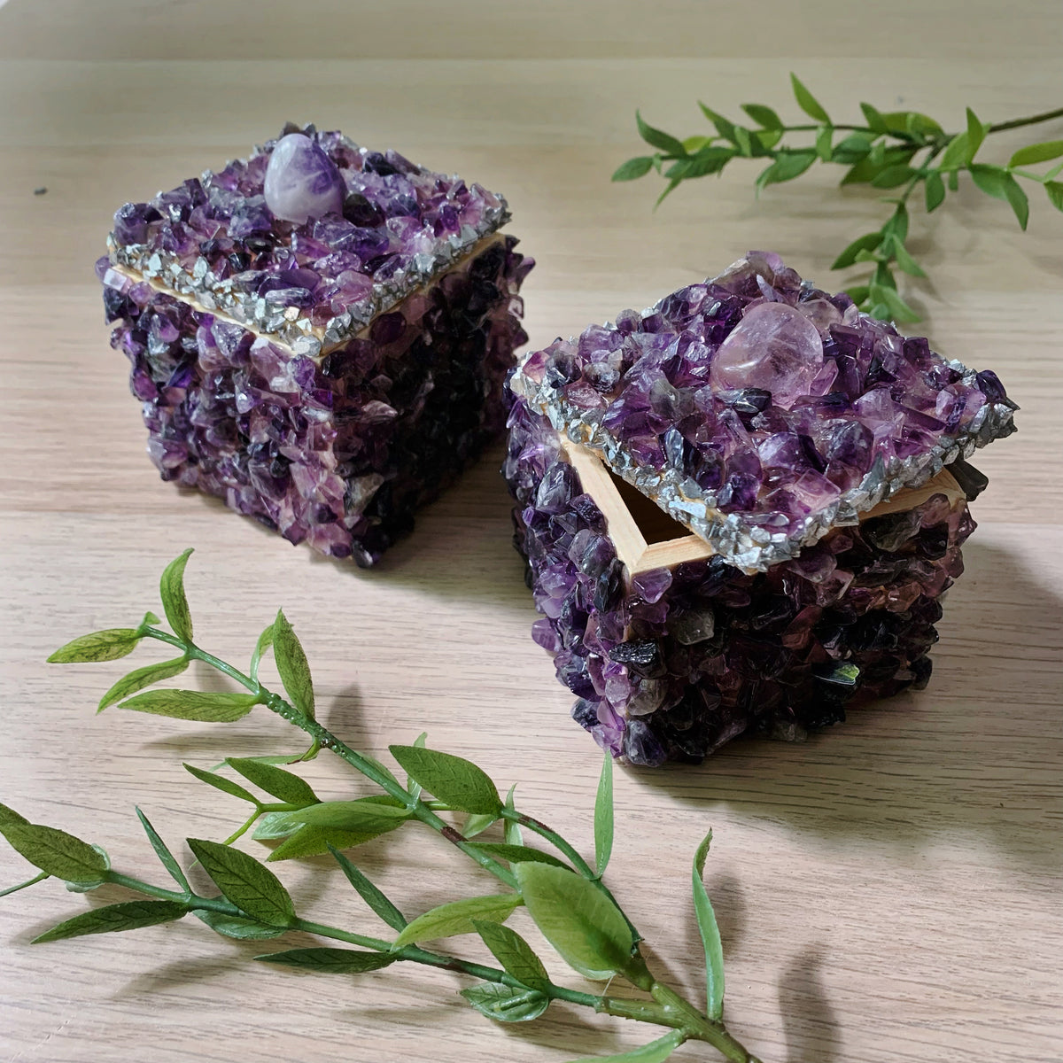 Mini Amethyst Box in Silver