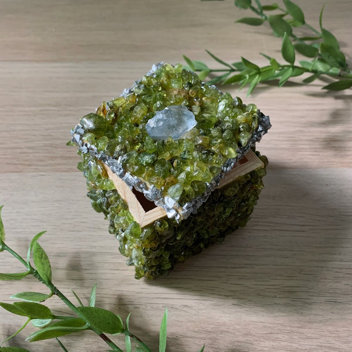 Mini Peridot Box