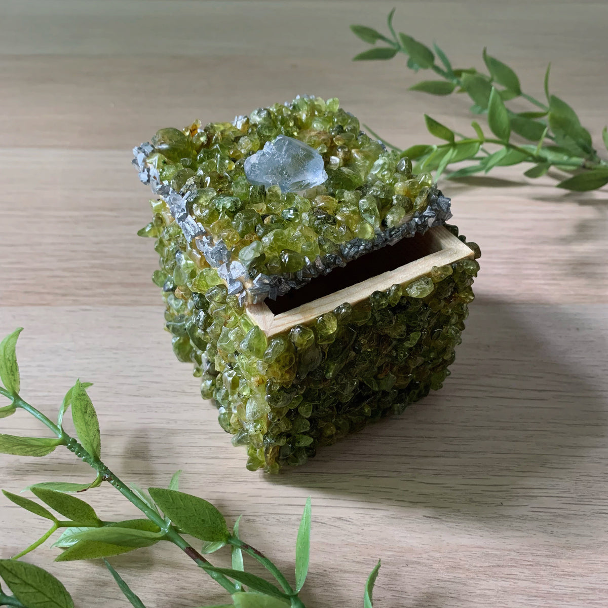 Mini Peridot Box
